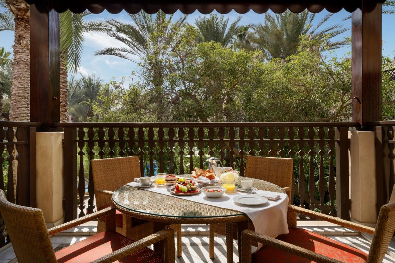 Jumeirah Dar Al Masyaf Dubaj Zewnętrze zdjęcie A balcony at the hotel